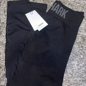 GYMSHARK black leggings